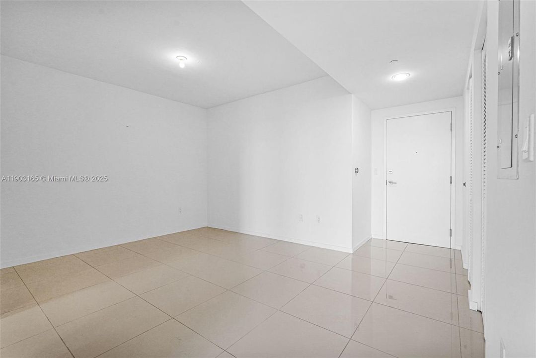 Activo con contrato: $529,999 (2 camas, 2 baños, 1063 Pies cuadrados)