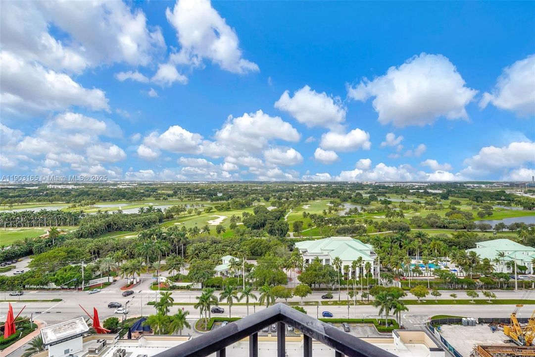 Activo con contrato: $529,999 (2 camas, 2 baños, 1063 Pies cuadrados)