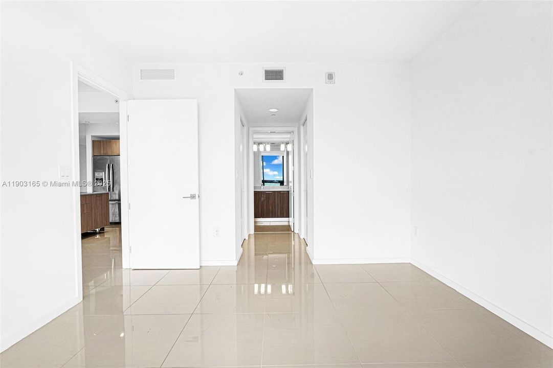 Activo con contrato: $529,999 (2 camas, 2 baños, 1063 Pies cuadrados)