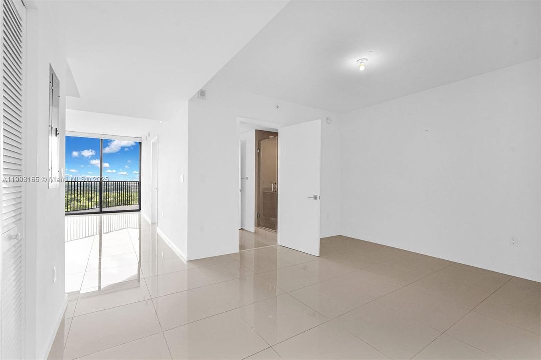 Activo con contrato: $529,999 (2 camas, 2 baños, 1063 Pies cuadrados)