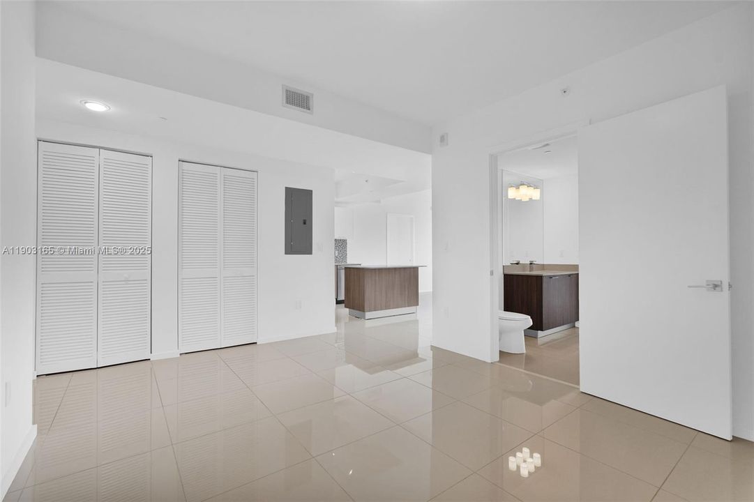 Activo con contrato: $529,999 (2 camas, 2 baños, 1063 Pies cuadrados)