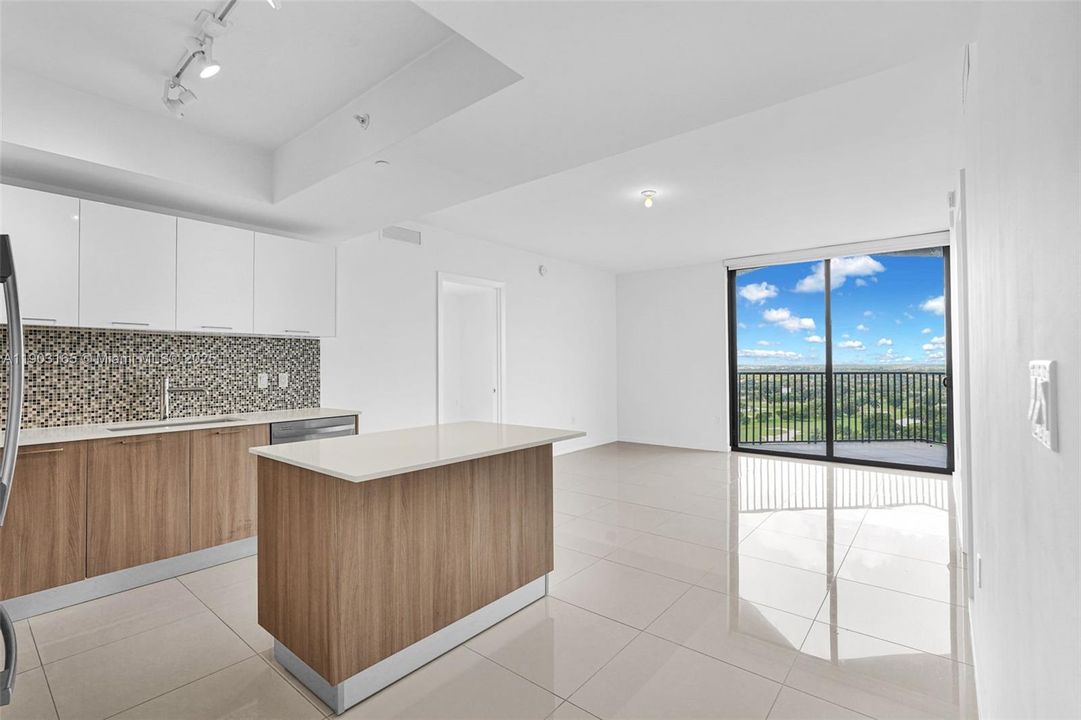 Activo con contrato: $529,999 (2 camas, 2 baños, 1063 Pies cuadrados)