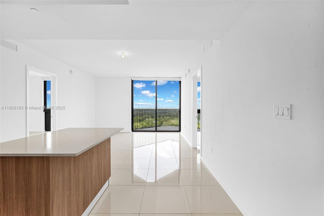 Activo con contrato: $529,999 (2 camas, 2 baños, 1063 Pies cuadrados)