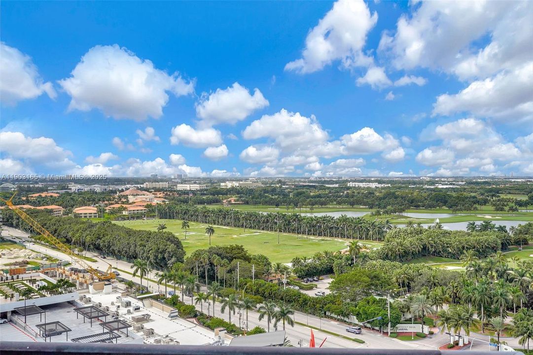 Activo con contrato: $529,999 (2 camas, 2 baños, 1063 Pies cuadrados)