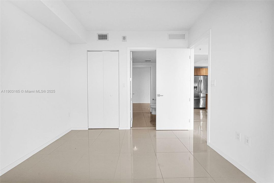 Activo con contrato: $529,999 (2 camas, 2 baños, 1063 Pies cuadrados)