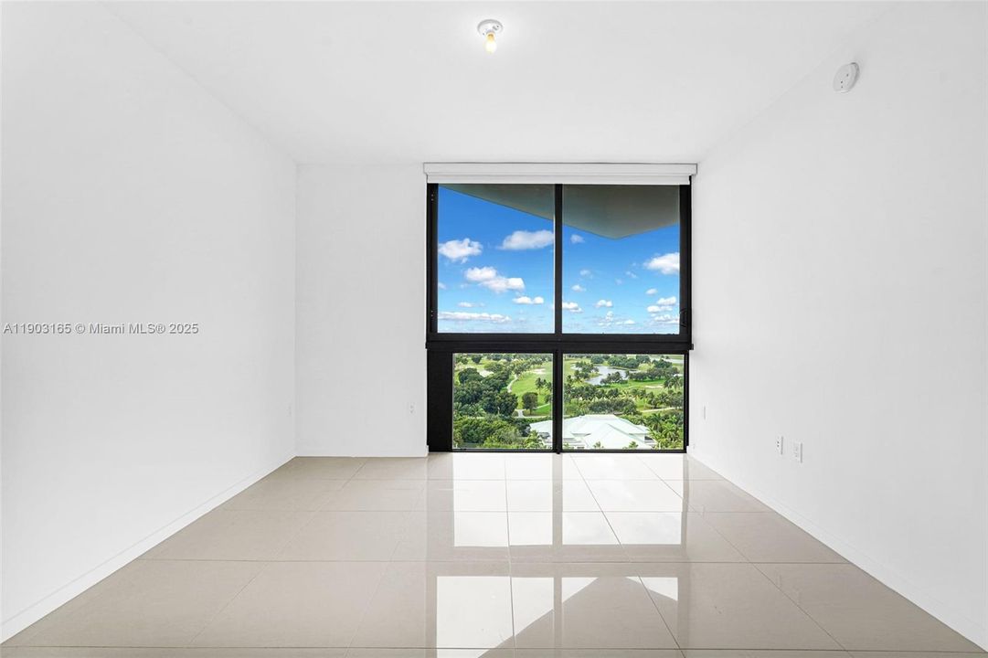 Activo con contrato: $529,999 (2 camas, 2 baños, 1063 Pies cuadrados)