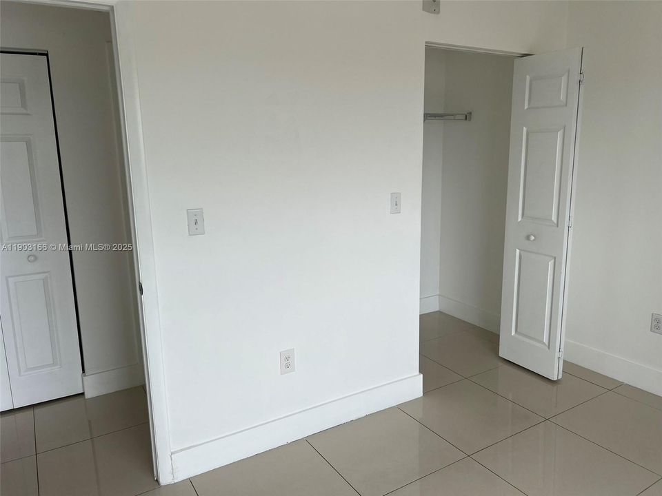 Recently Rented: $2,200 (2 beds, 1 baths, 802 Square Feet)