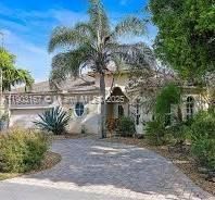 Под контрактом: $925,000 (3 спален, 2 ванн, 2169 Квадратных фут)