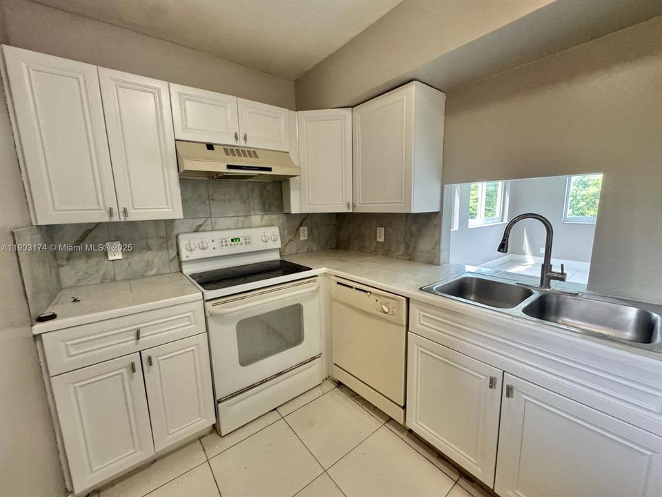For Rent: $1,950 (2 beds, 2 baths, 0 Square Feet)