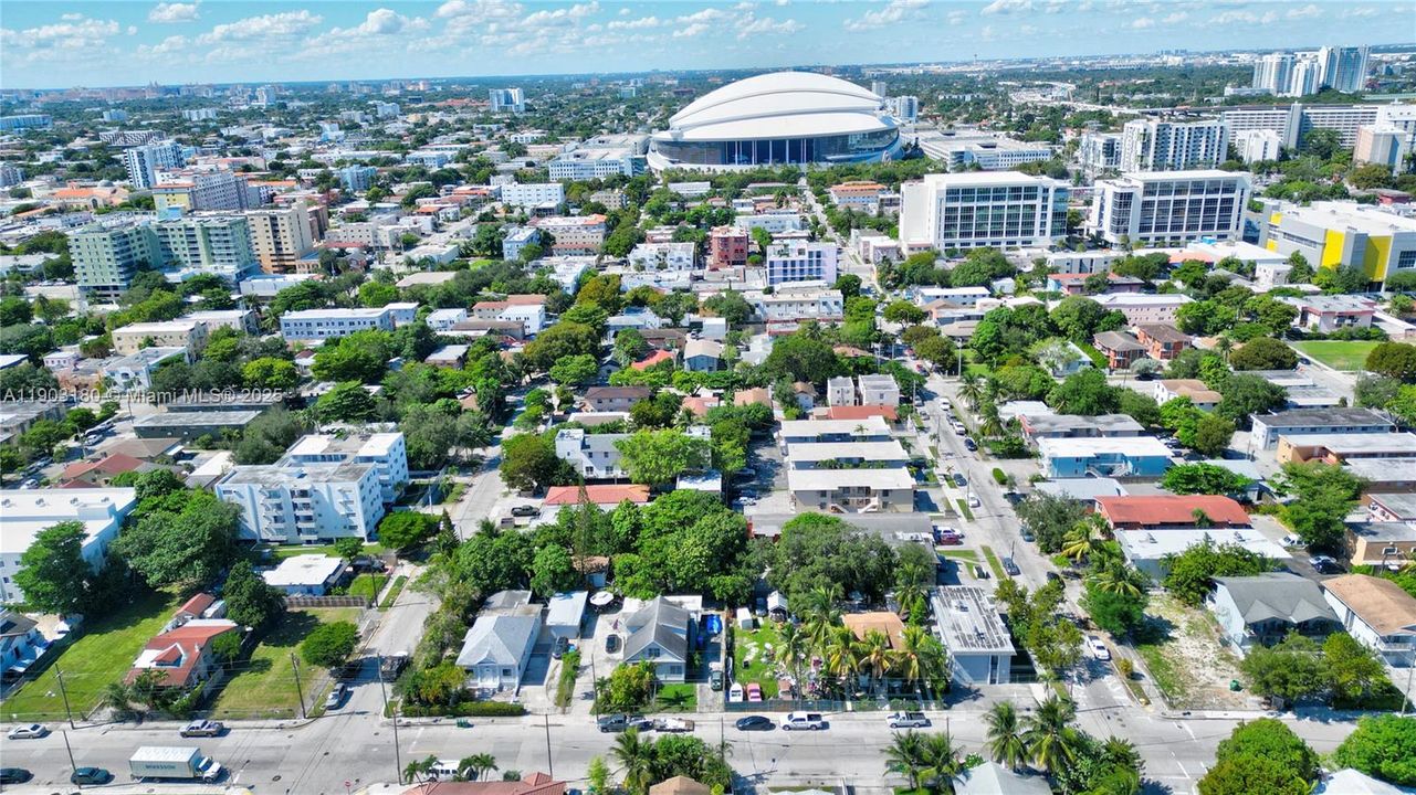 For Sale: $800,000 (0.11 acres)