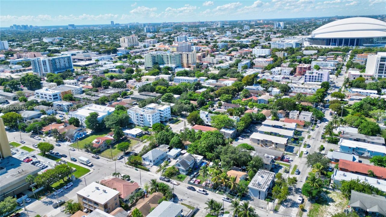 For Sale: $800,000 (0.11 acres)