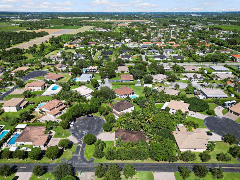 Activo con contrato: $700,000 (4 camas, 2 baños, 1949 Pies cuadrados)