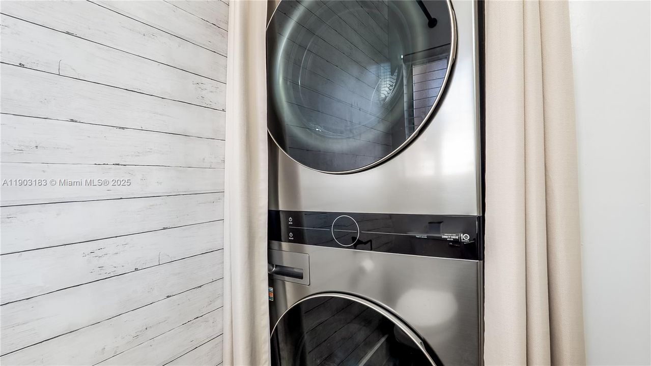 На продажу: $415,000 (3 спален, 2 ванн, 1270 Квадратных фут)