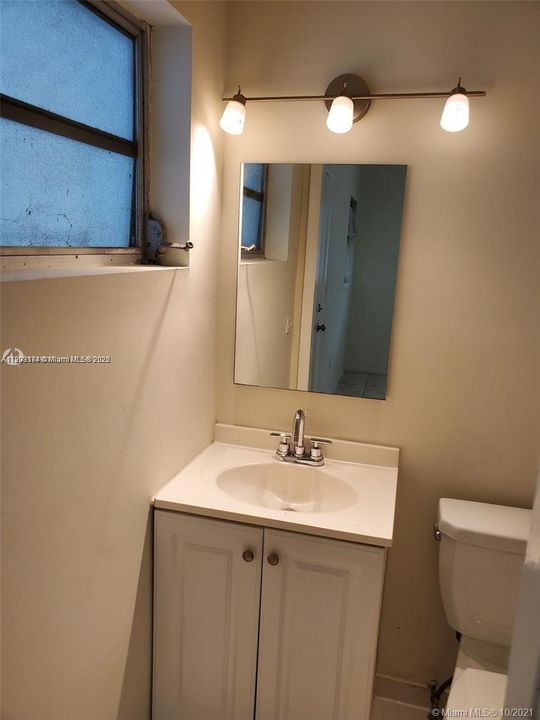 最近租的: $4,000 (4 贝兹, 2 浴室, 1118 平方英尺)