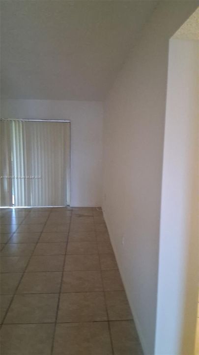 出租: $2,000 (2 贝兹, 1 浴室, 860 平方英尺)