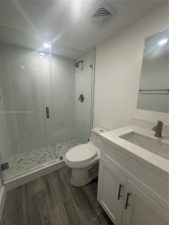 For Sale: $374,900 (2 beds, 2 baths, 1075 Square Feet)