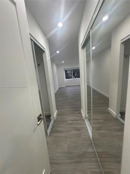 For Sale: $374,900 (2 beds, 2 baths, 1075 Square Feet)