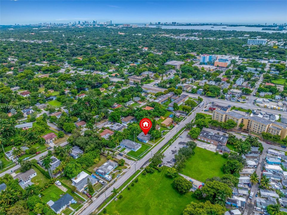 Active With Contract: $325,000 (3 beds, 2 baths, 1354 Square Feet)