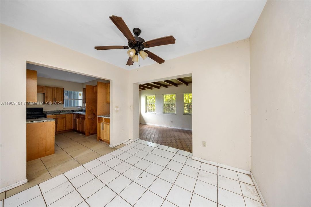 Active With Contract: $325,000 (3 beds, 2 baths, 1354 Square Feet)