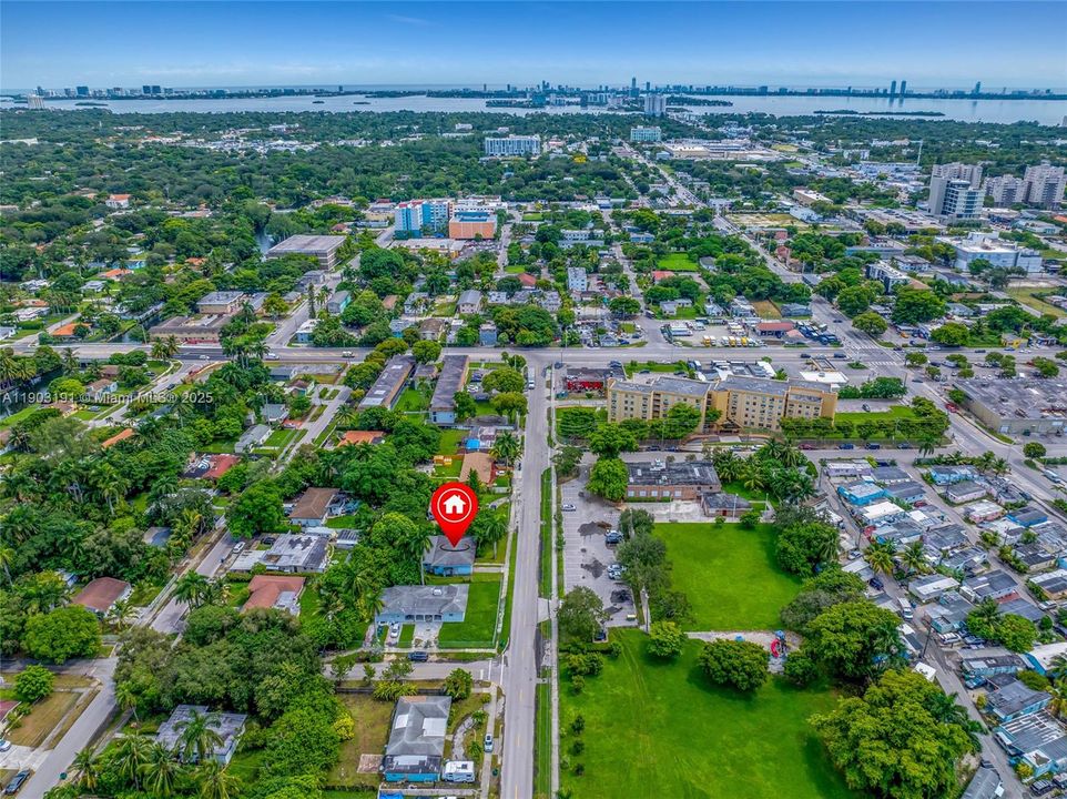 Active With Contract: $325,000 (3 beds, 2 baths, 1354 Square Feet)