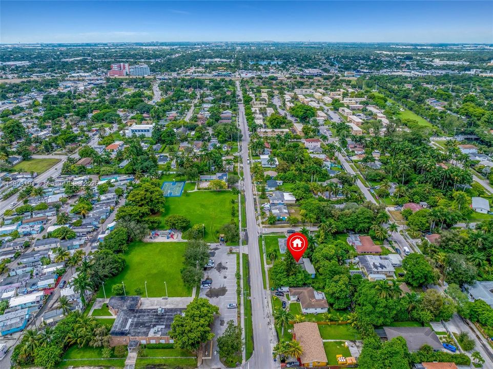 Active With Contract: $325,000 (3 beds, 2 baths, 1354 Square Feet)