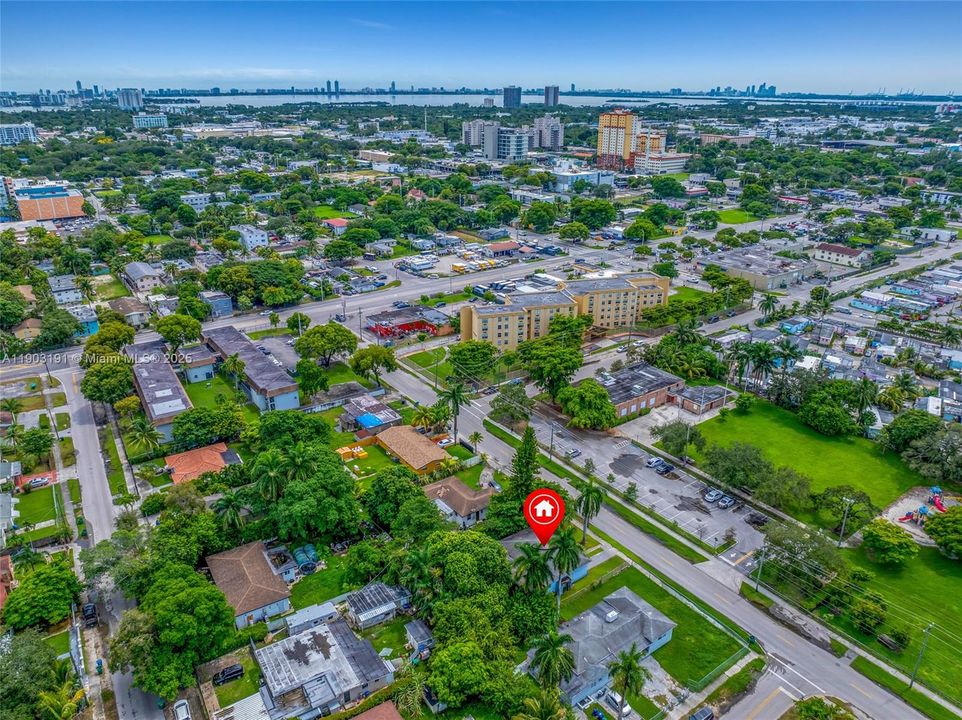 Active With Contract: $325,000 (3 beds, 2 baths, 1354 Square Feet)