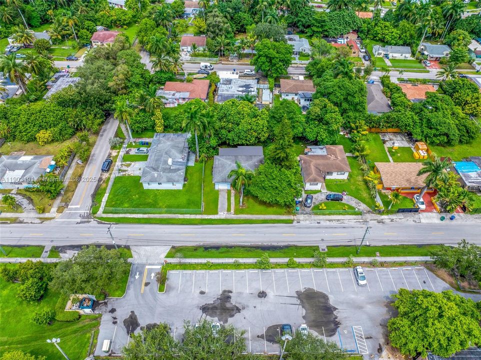 Active With Contract: $325,000 (3 beds, 2 baths, 1354 Square Feet)