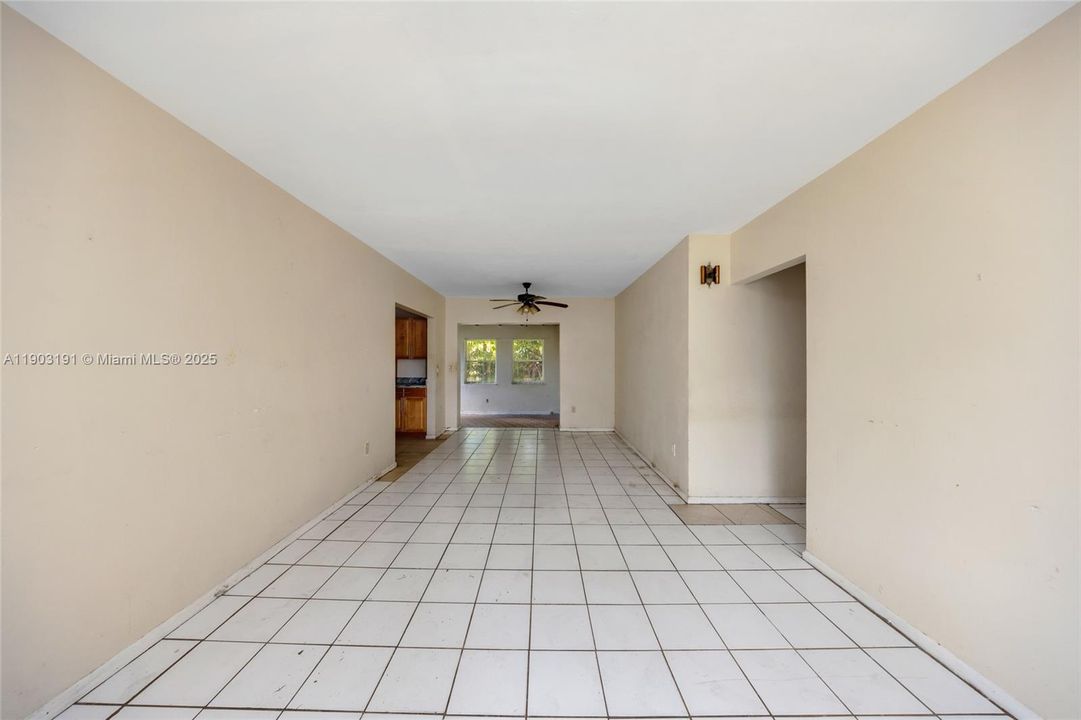 Active With Contract: $325,000 (3 beds, 2 baths, 1354 Square Feet)