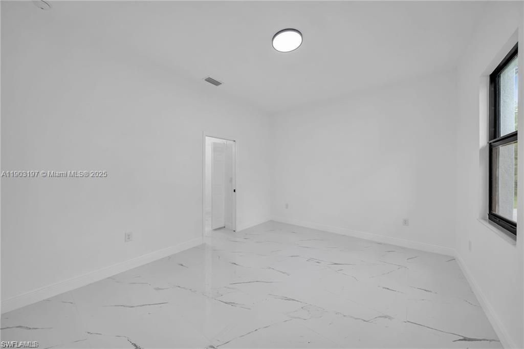 В аренду: $2,300 (3 спален, 2 ванн, 1491 Квадратных фут)