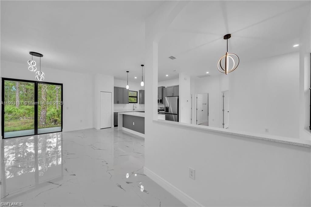 В аренду: $2,300 (3 спален, 2 ванн, 1491 Квадратных фут)