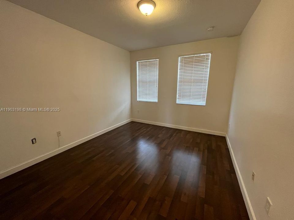 For Rent: $3,400 (3 beds, 2 baths, 1511 Square Feet)