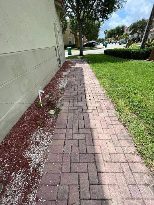 For Rent: $3,400 (3 beds, 2 baths, 1511 Square Feet)