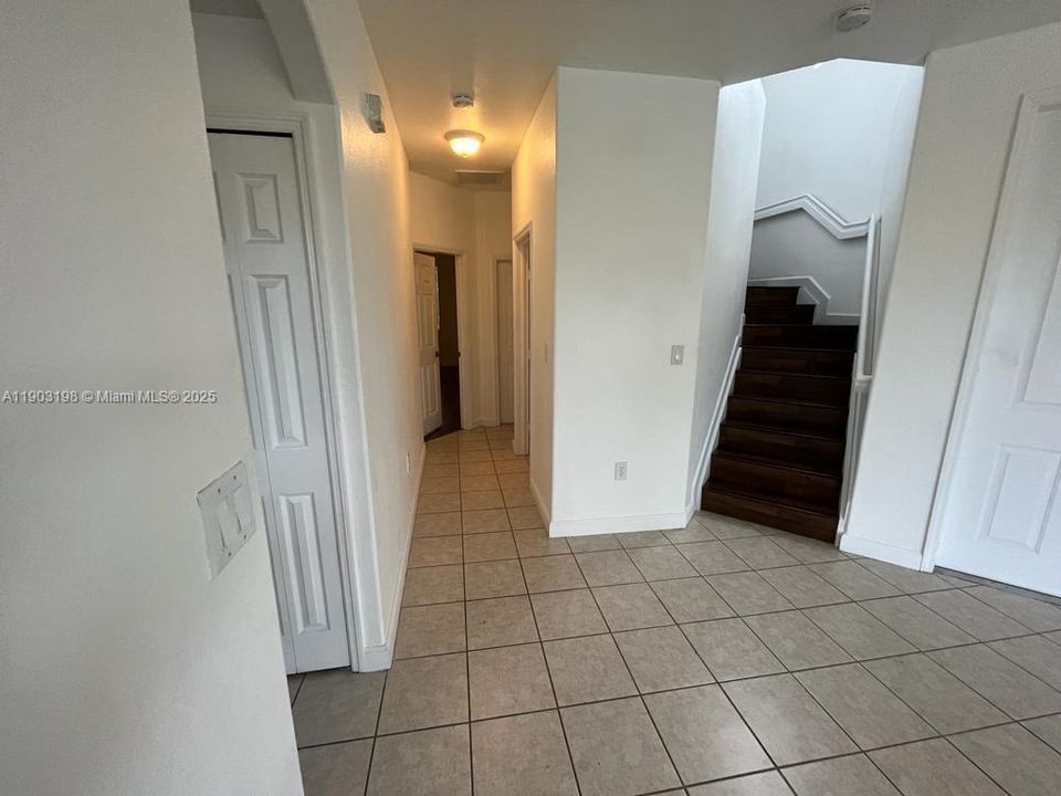 For Rent: $3,400 (3 beds, 2 baths, 1511 Square Feet)