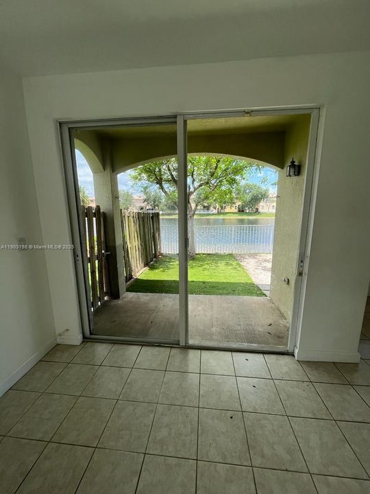For Rent: $3,400 (3 beds, 2 baths, 1511 Square Feet)