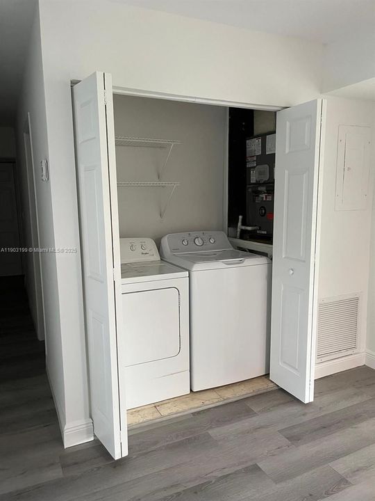 Recently Rented: $2,500 (2 beds, 2 baths, 1684 Square Feet)
