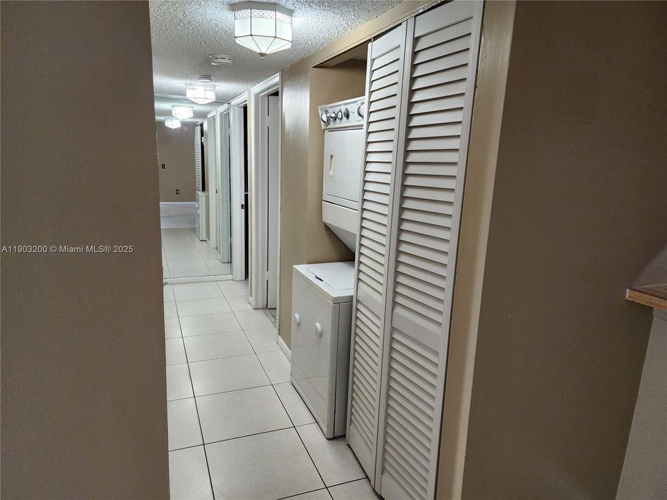 Active With Contract: $2,400 (3 beds, 2 baths, 1240 Square Feet)