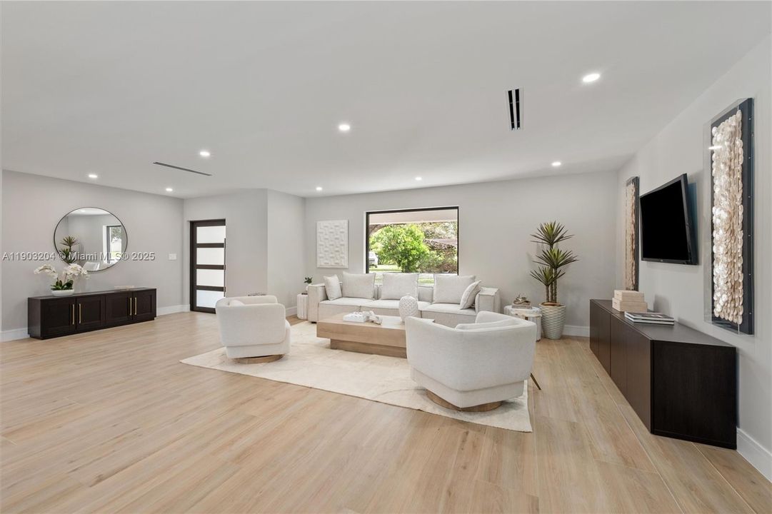 For Sale: $1,999,999 (4 beds, 3 baths, 2695 Square Feet)