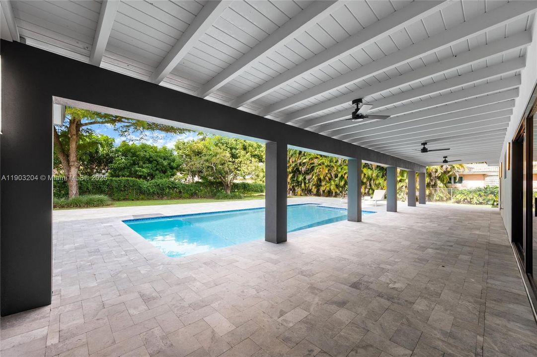 For Sale: $1,999,999 (4 beds, 3 baths, 2695 Square Feet)