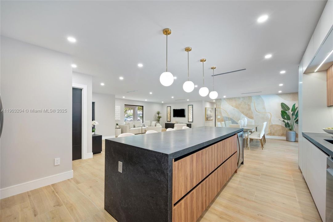 For Sale: $1,999,999 (4 beds, 3 baths, 2695 Square Feet)