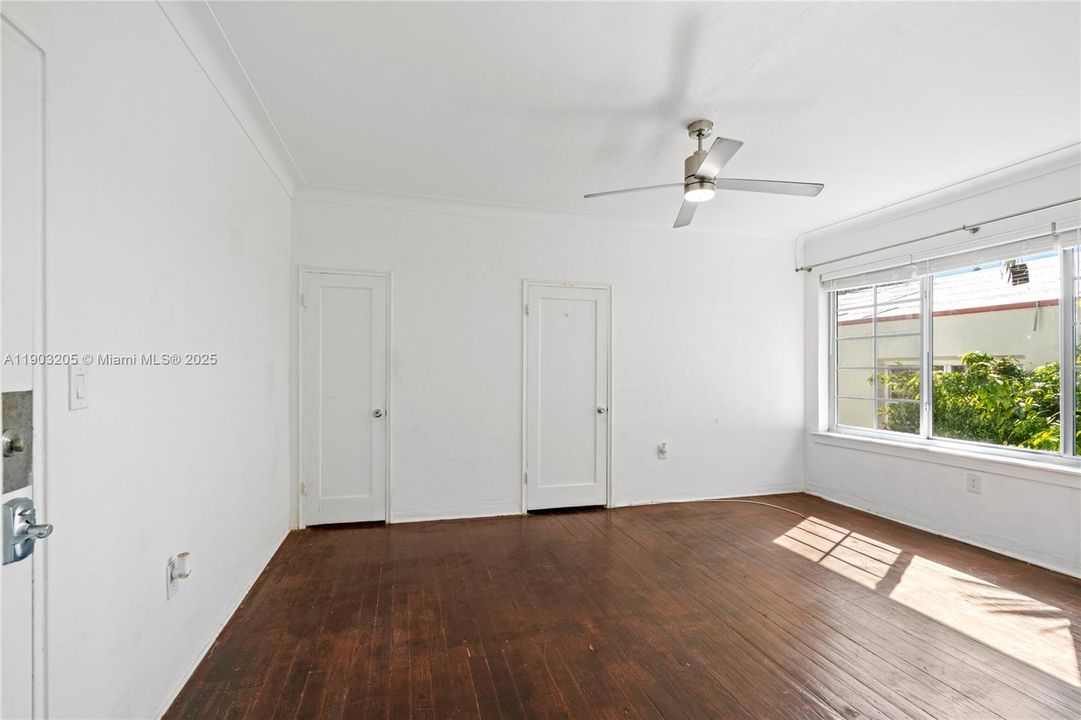 待售: $215,000 (0 贝兹, 1 浴室, 430 平方英尺)