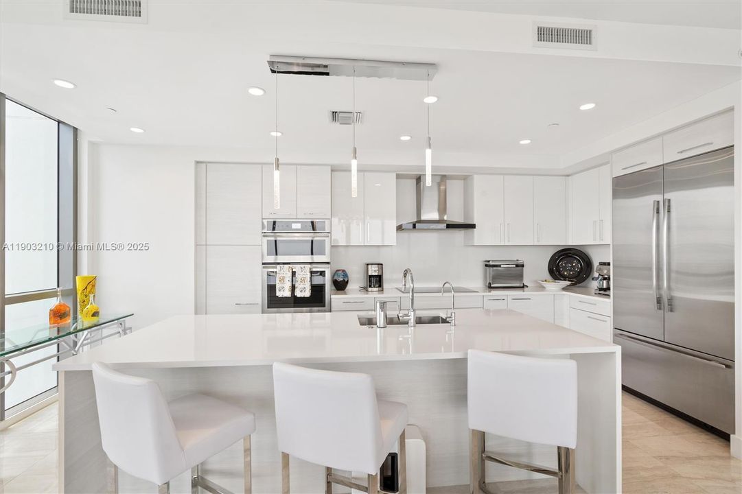 待售: $2,199,000 (3 贝兹, 2 浴室, 2191 平方英尺)