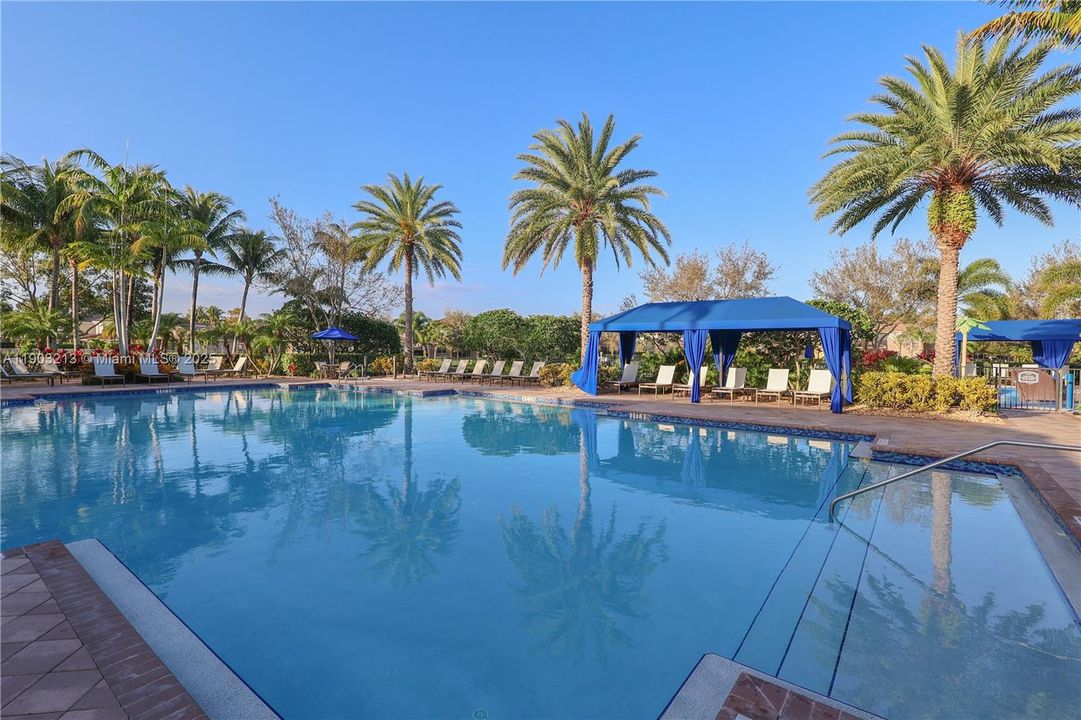 В аренду: $6,950 (5 спален, 4 ванн, 3230 Квадратных фут)