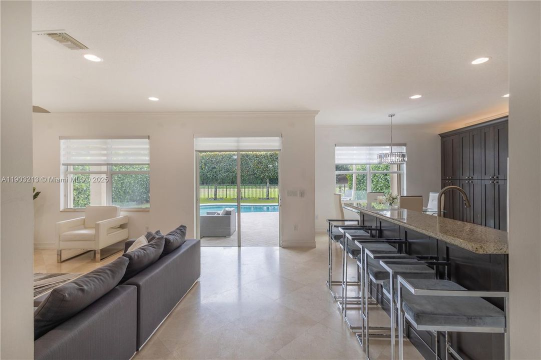 В аренду: $6,950 (5 спален, 4 ванн, 3230 Квадратных фут)