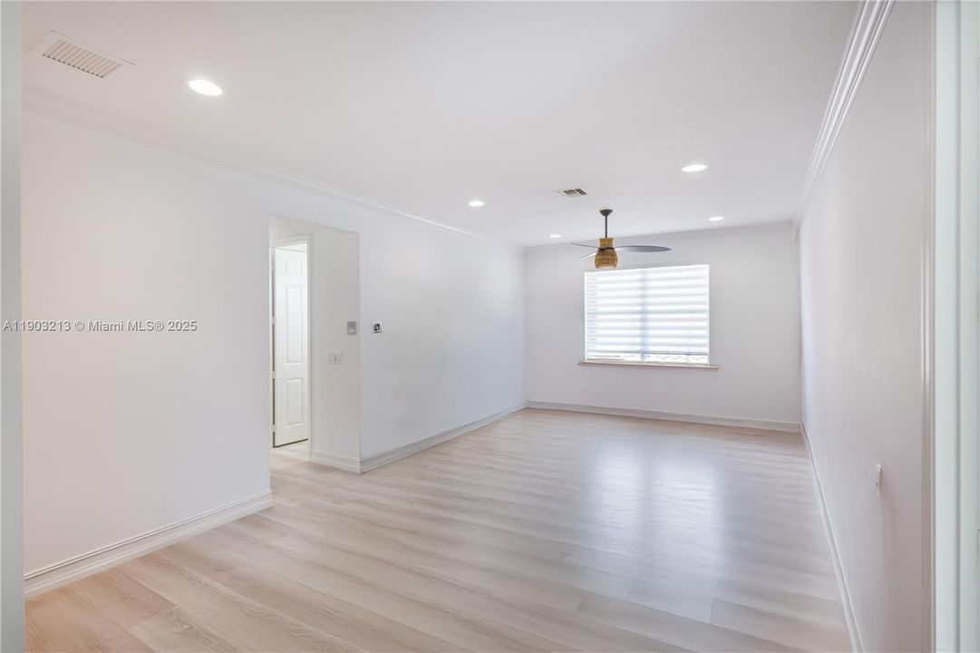 В аренду: $6,950 (5 спален, 4 ванн, 3230 Квадратных фут)