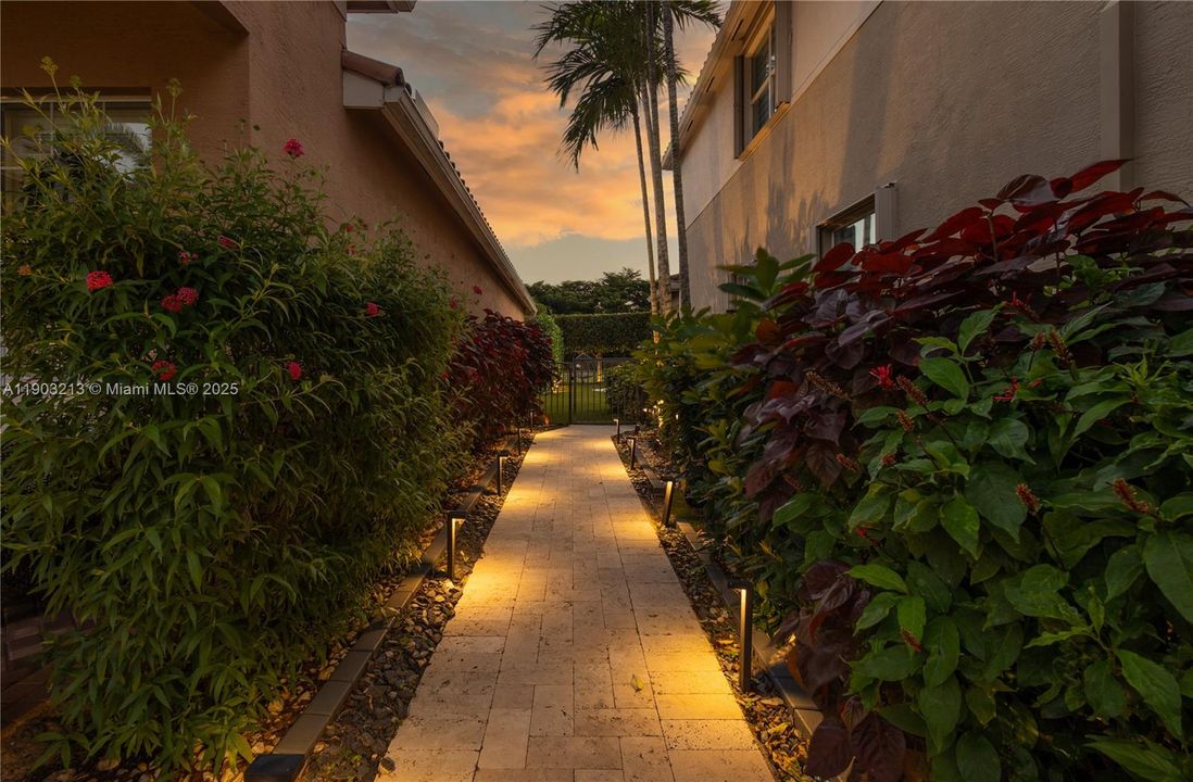 В аренду: $6,950 (5 спален, 4 ванн, 3230 Квадратных фут)