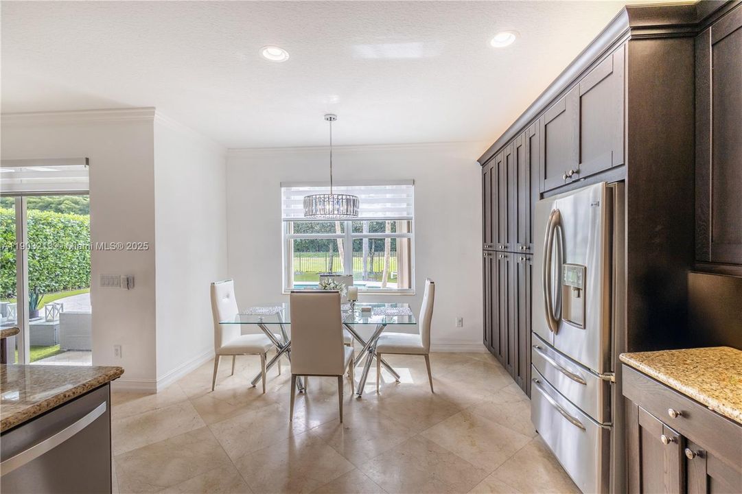 В аренду: $6,950 (5 спален, 4 ванн, 3230 Квадратных фут)