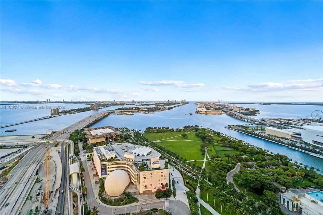 待售: $925,000 (2 贝兹, 2 浴室, 1498 平方英尺)