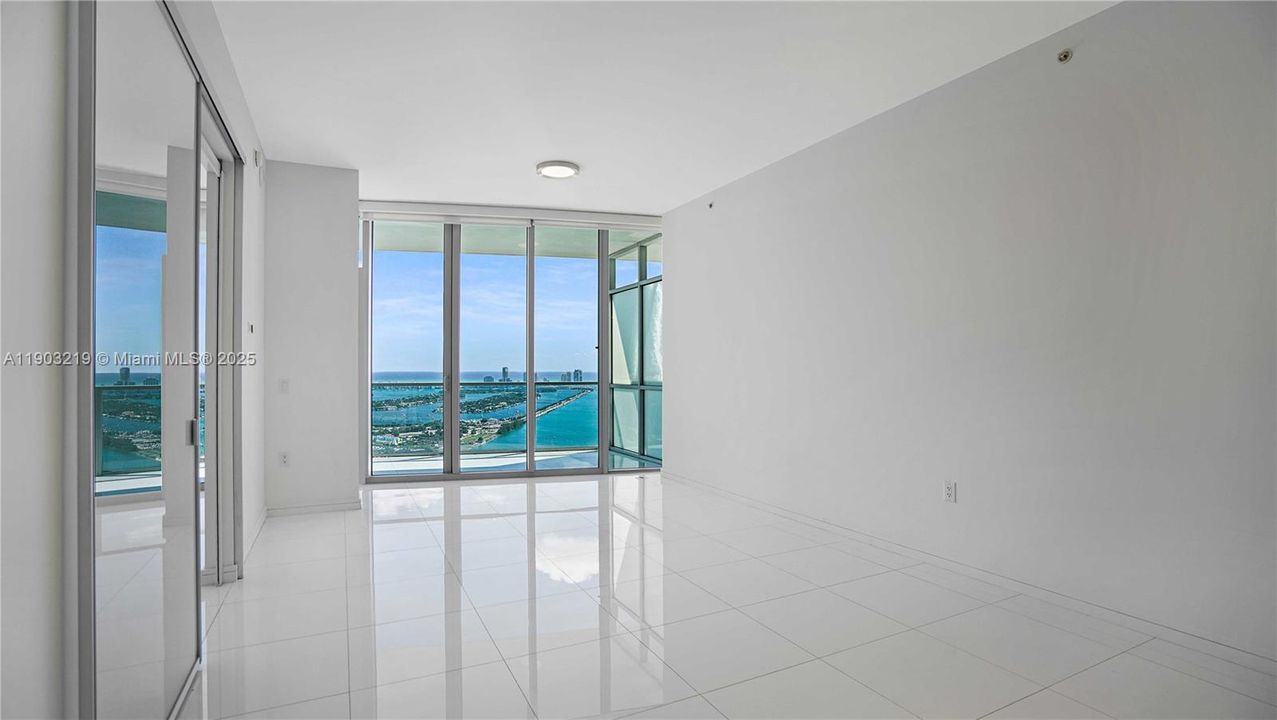 Recently Rented: $6,850 (2 beds, 2 baths, 1557 Square Feet)