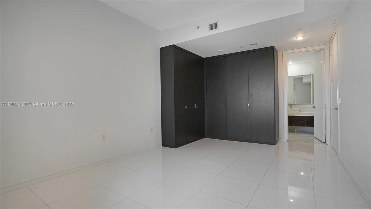 Recently Rented: $6,850 (2 beds, 2 baths, 1557 Square Feet)