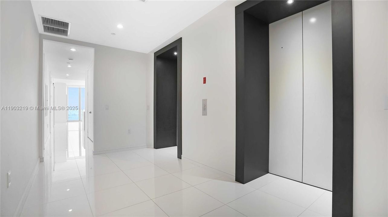 Recently Rented: $6,850 (2 beds, 2 baths, 1557 Square Feet)